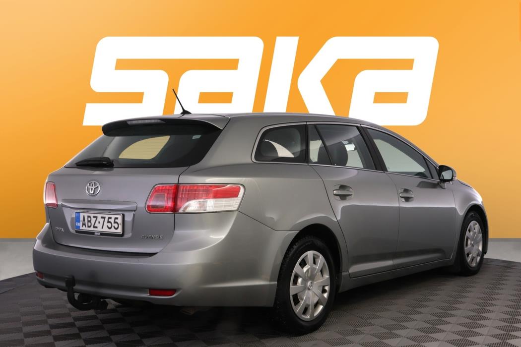 TOYOTA Avensis 2009