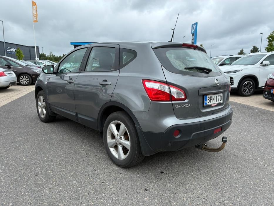 NISSAN Qashqai 2012