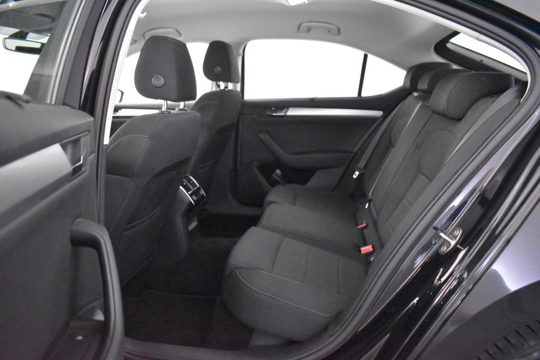 SKODA Superb 2016