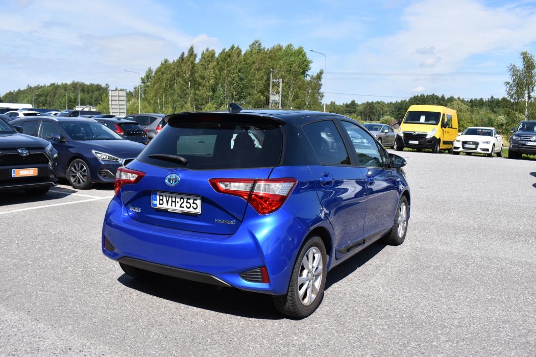 TOYOTA Yaris 2019