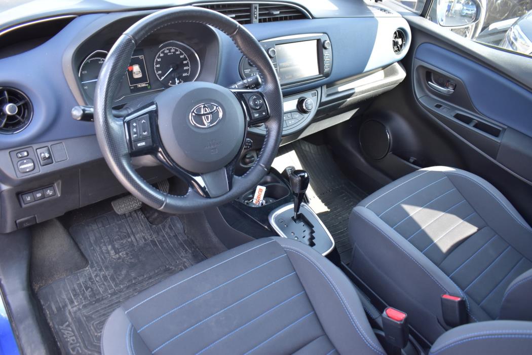 TOYOTA Yaris 2019