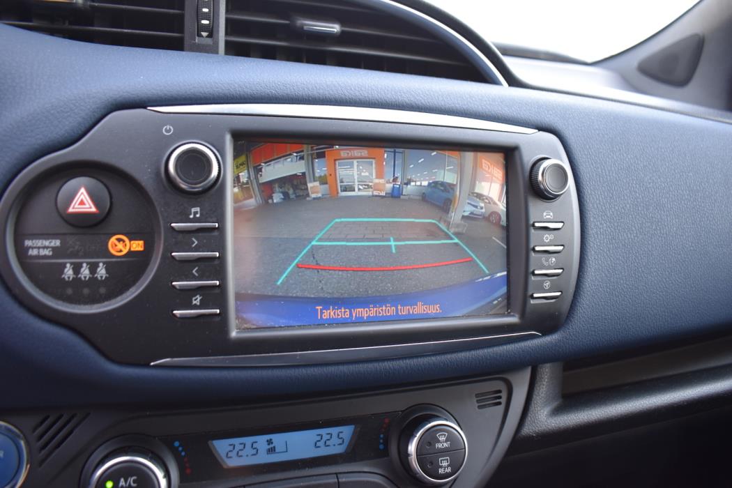 TOYOTA Yaris 2019