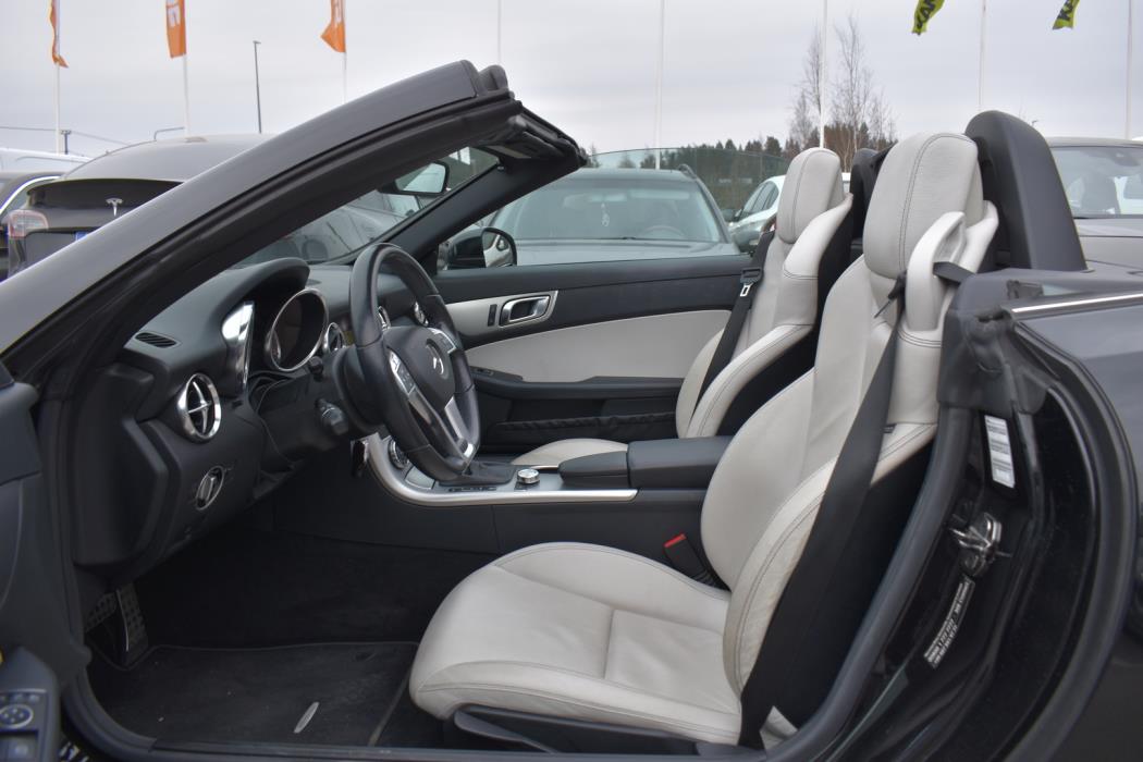 MERCEDES-BENZ SLK 2012