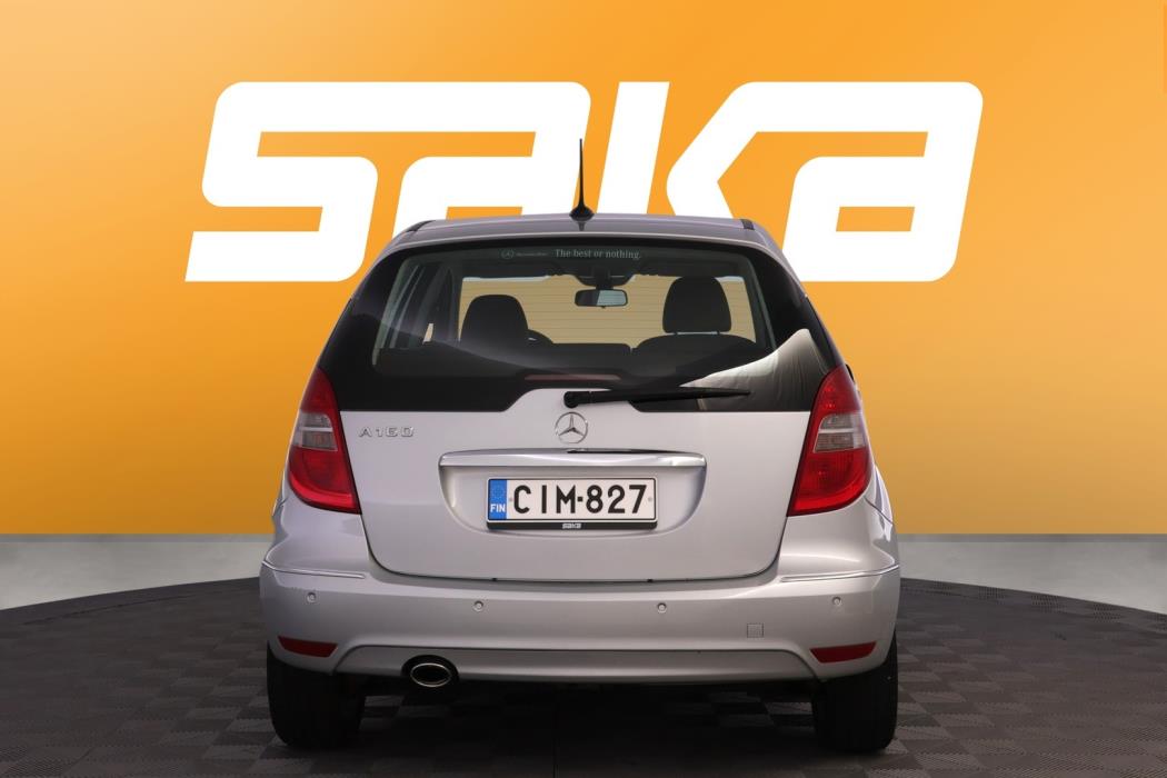 MERCEDES-BENZ A 2012
