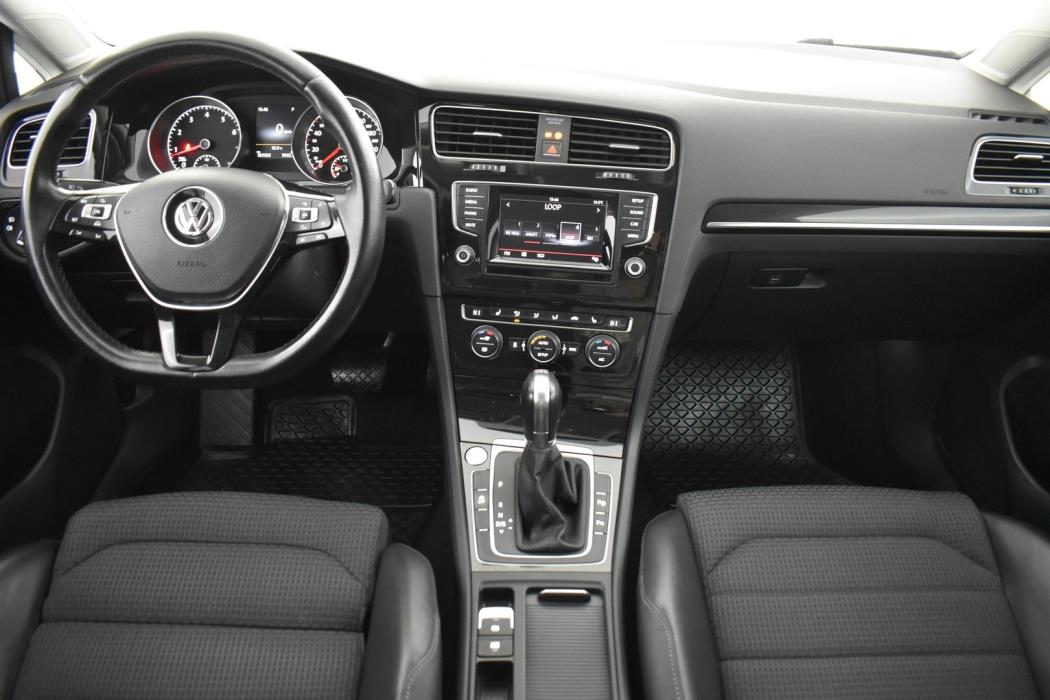 VOLKSWAGEN Golf 2014