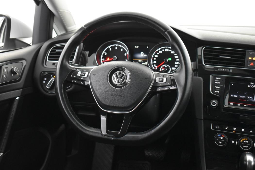 VOLKSWAGEN Golf 2014