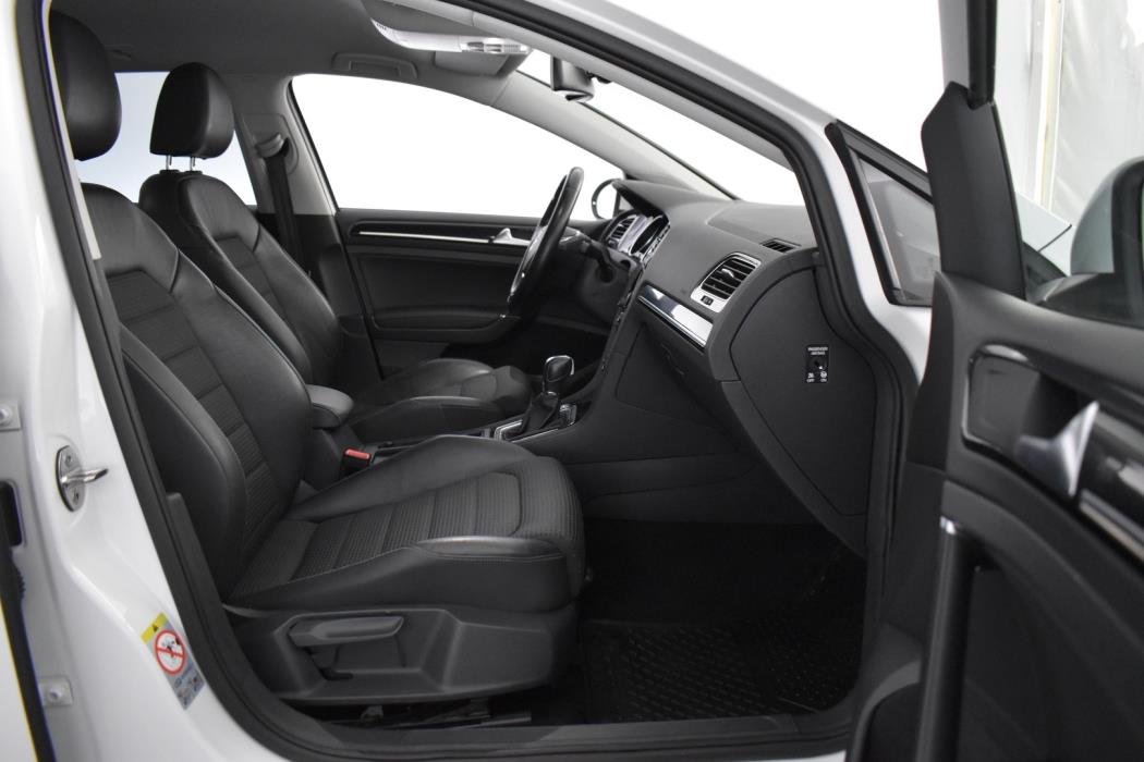 VOLKSWAGEN Golf 2014