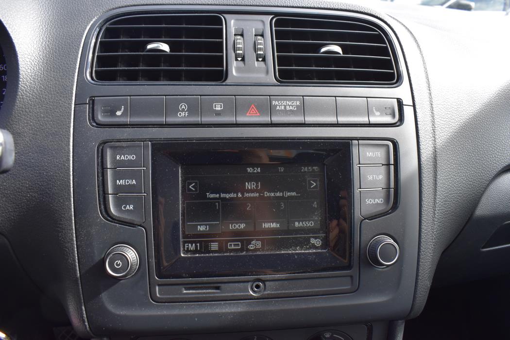 VOLKSWAGEN Polo 2017