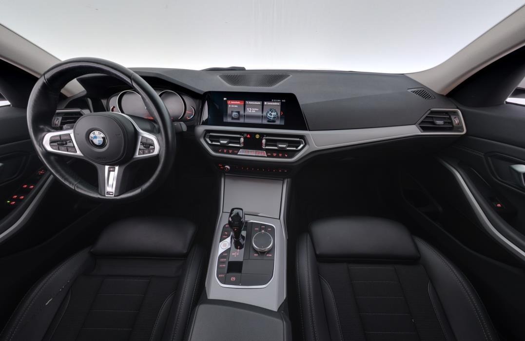 BMW 320 2019