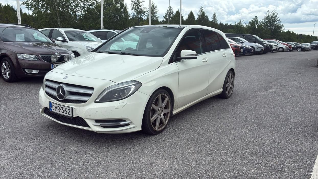 MERCEDES-BENZ B 2013