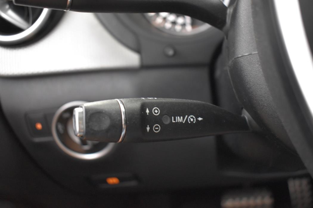 MERCEDES-BENZ B 2013