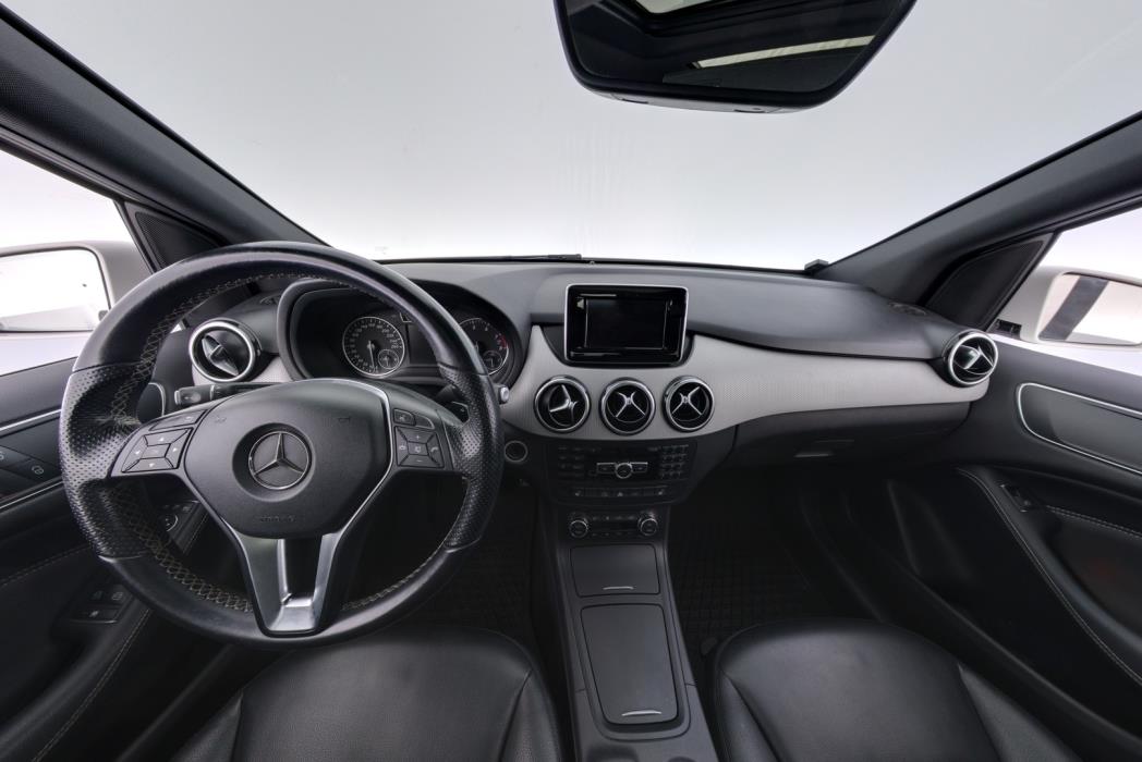 MERCEDES-BENZ B 2013