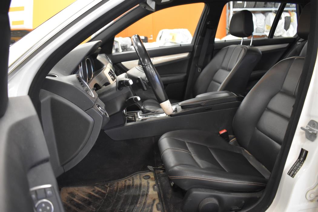 MERCEDES-BENZ C 2012