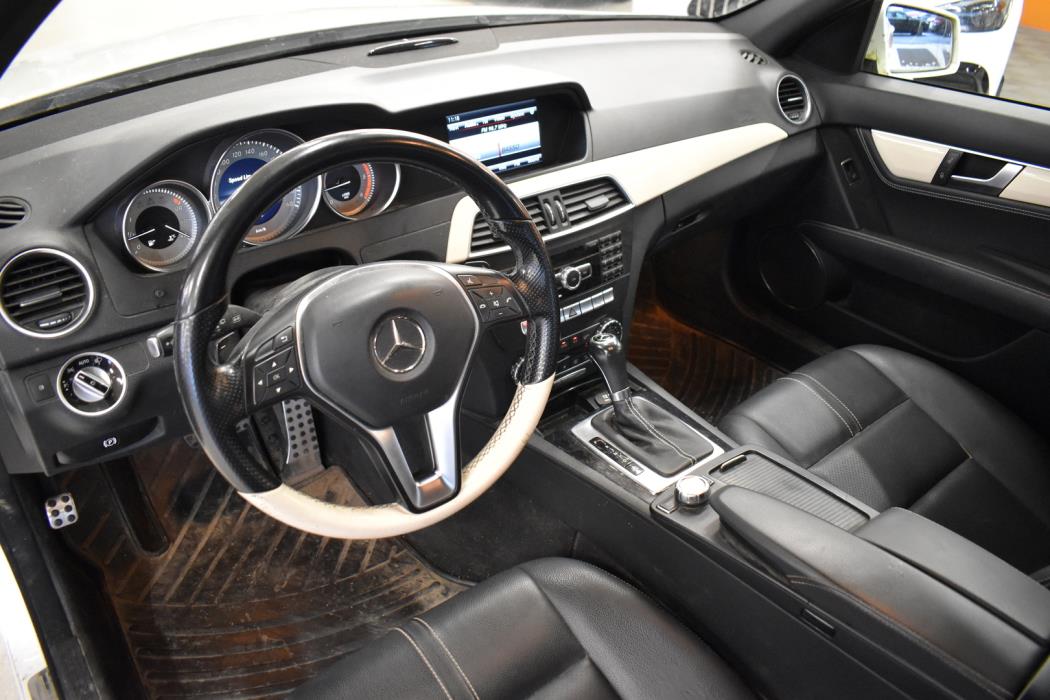 MERCEDES-BENZ C 2012