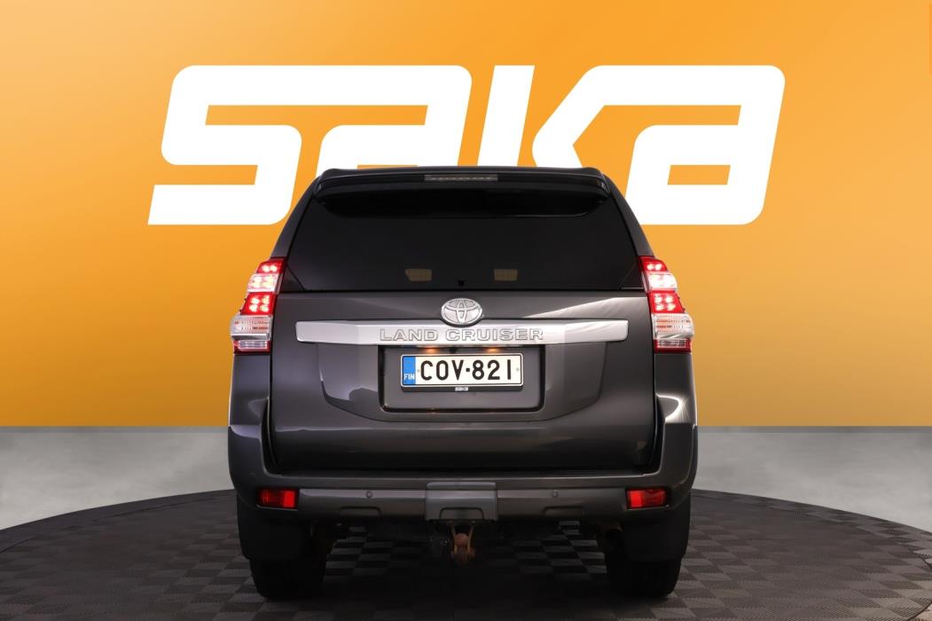 TOYOTA Land Cruiser 2016