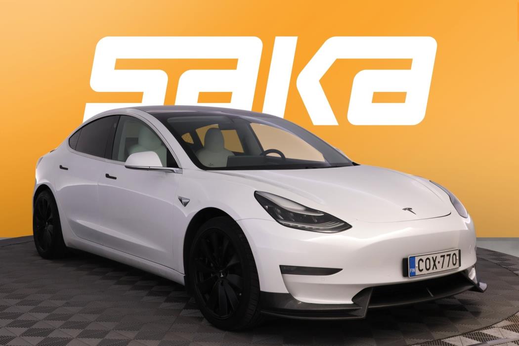 TESLA Model 3 2020