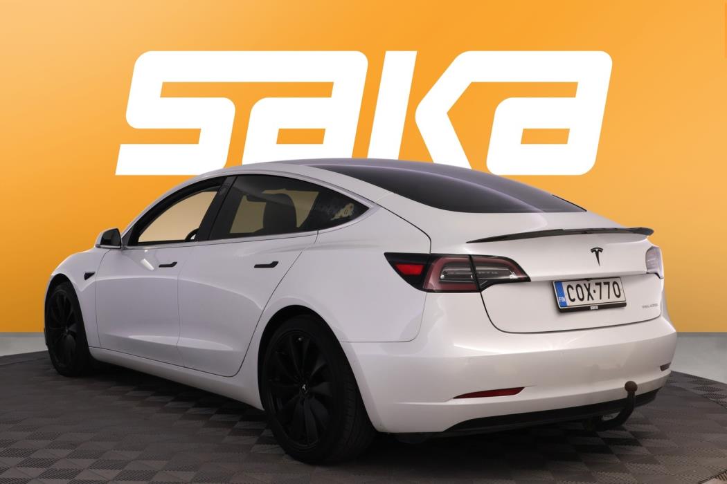 TESLA Model 3 2020