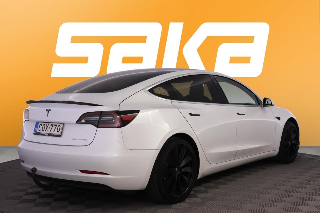 TESLA Model 3 2020