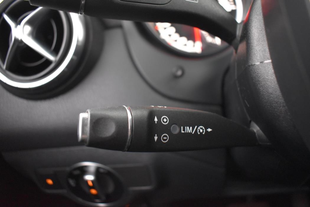 MERCEDES-BENZ CLA 2018