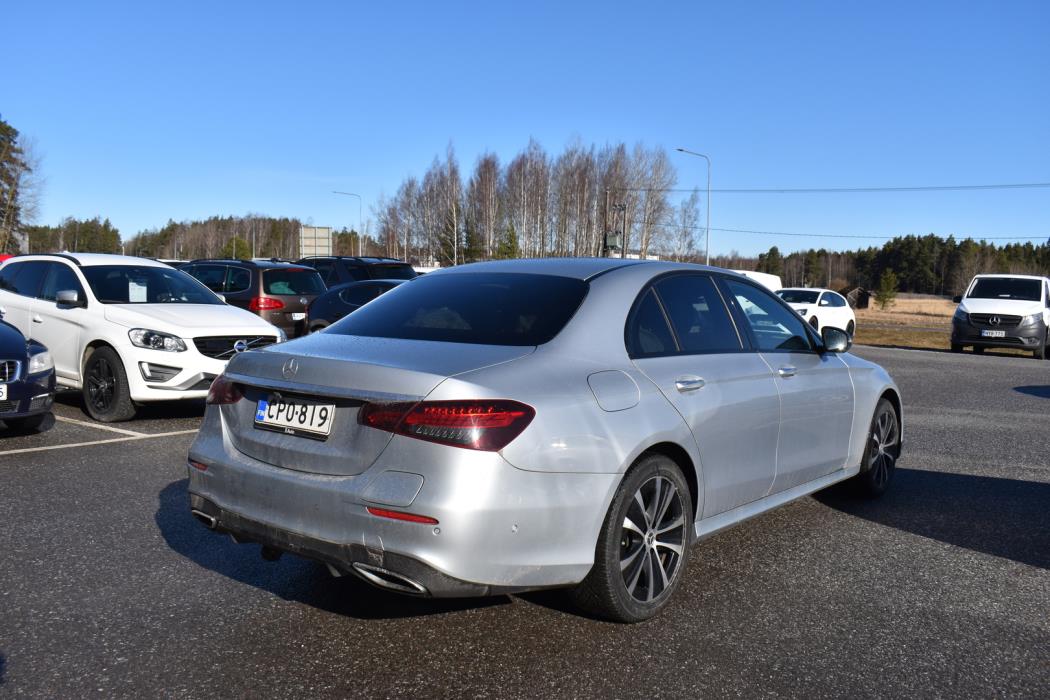 MERCEDES-BENZ E 2021