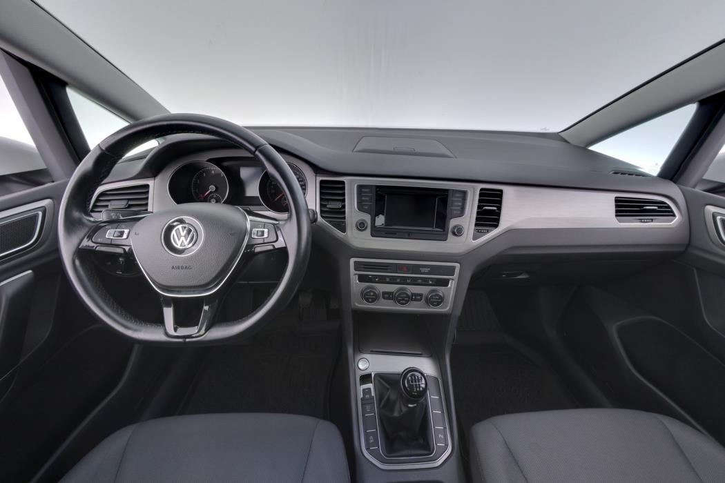 VOLKSWAGEN Golf Sportsvan 2015