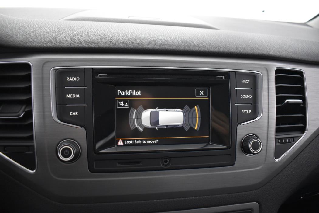 VOLKSWAGEN Golf Sportsvan 2015