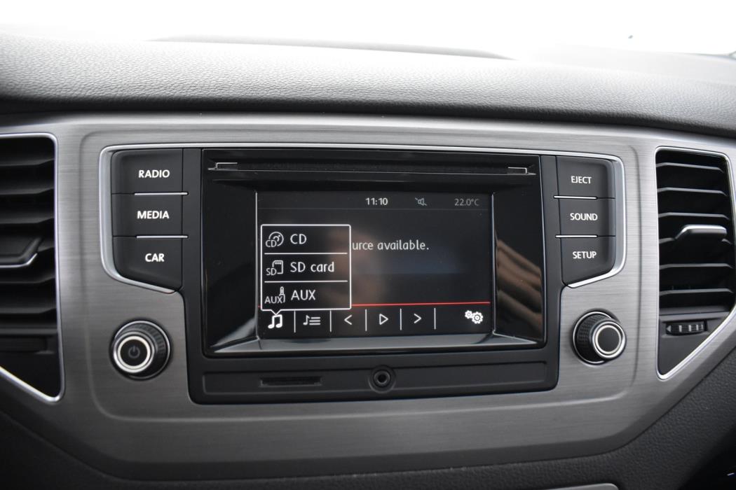 VOLKSWAGEN Golf Sportsvan 2015