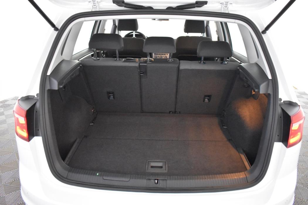 VOLKSWAGEN Golf Sportsvan 2015