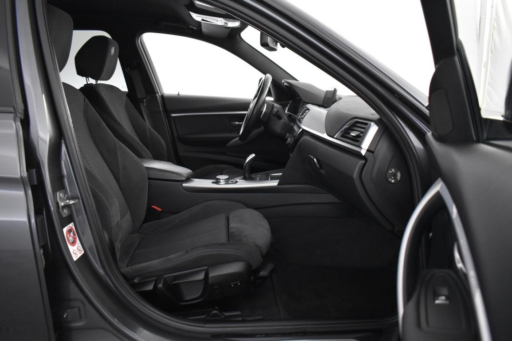 BMW 330 2016