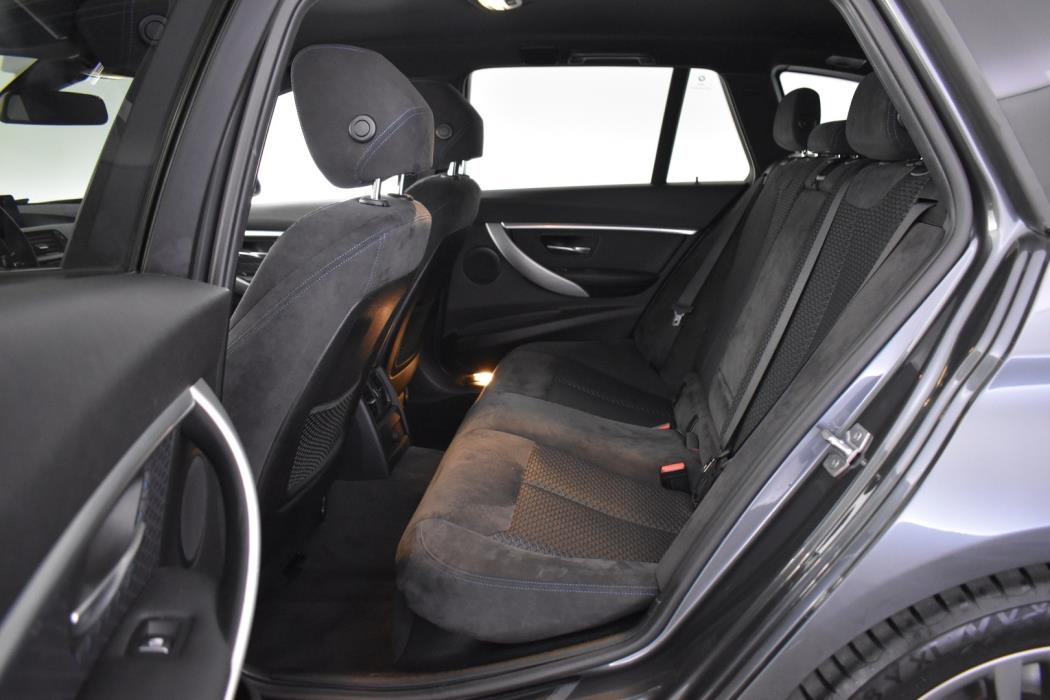 BMW 330 2016
