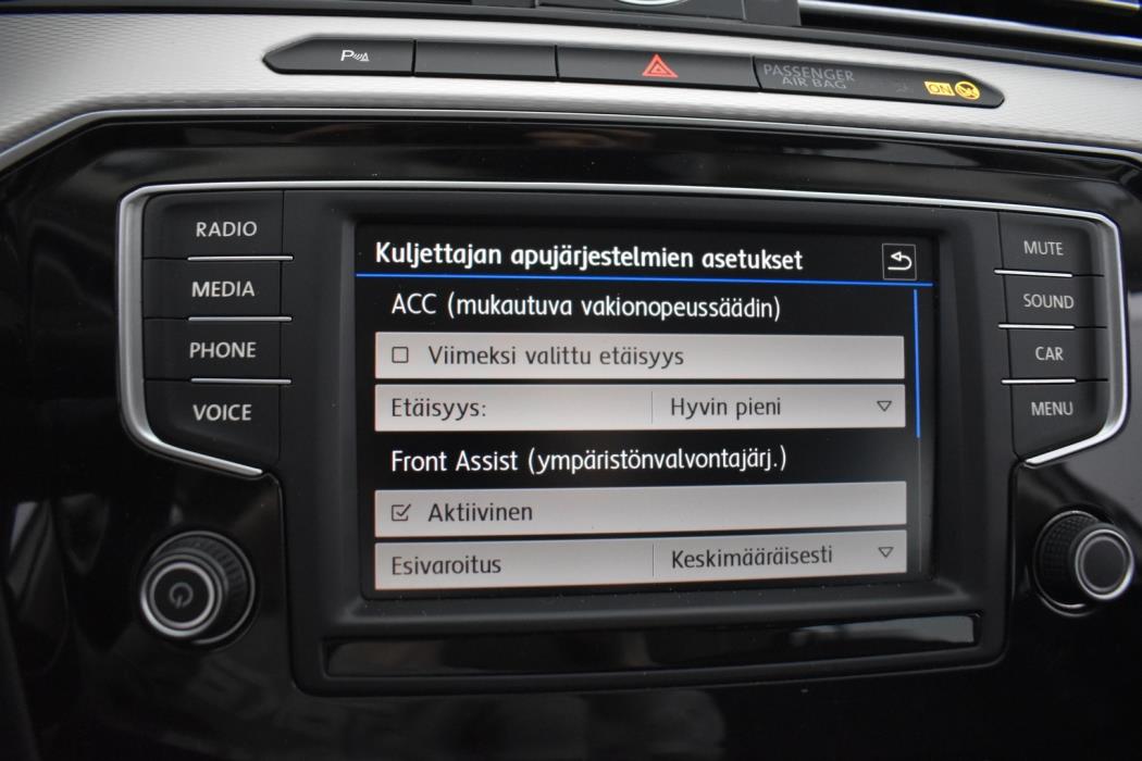 VOLKSWAGEN Passat 2016