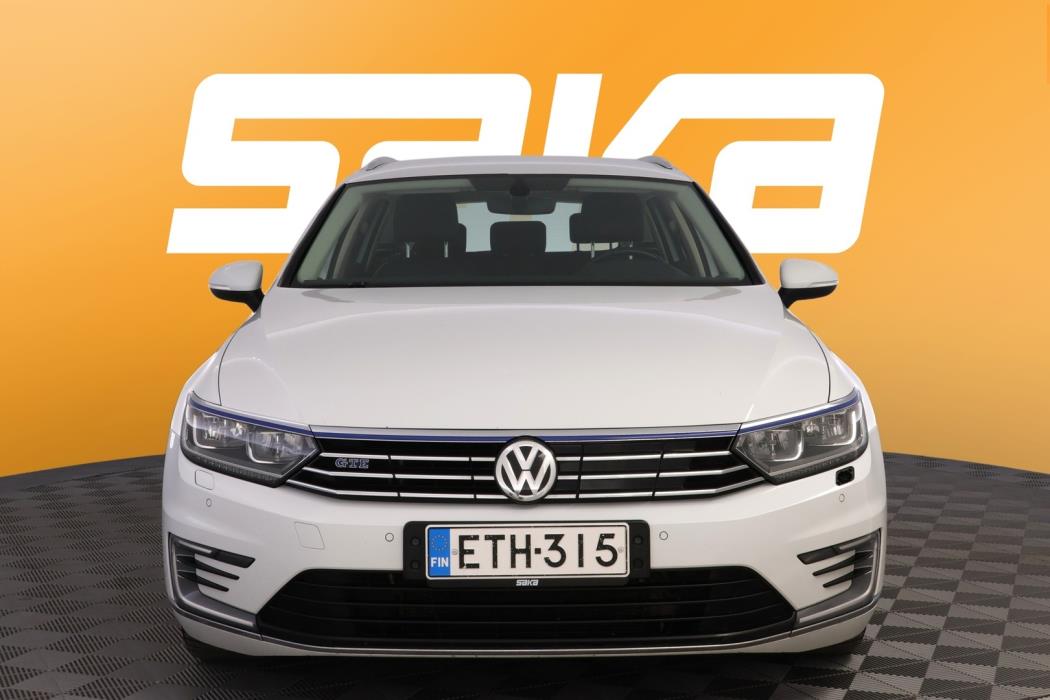 VOLKSWAGEN Passat 2016