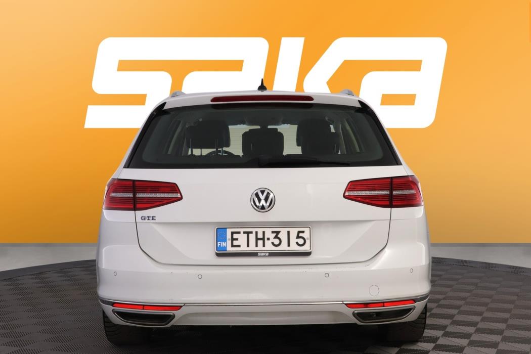 VOLKSWAGEN Passat 2016