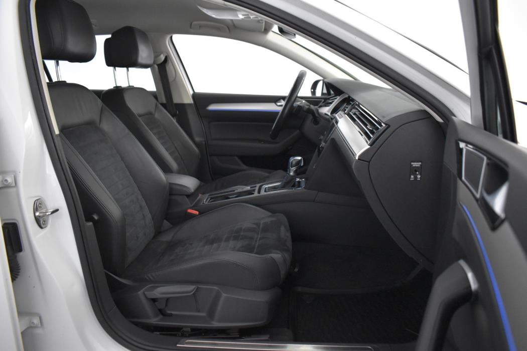 VOLKSWAGEN Passat 2016