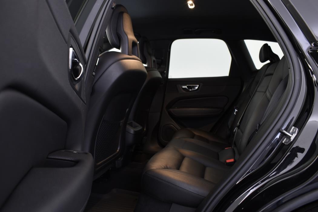 VOLVO XC60 2018