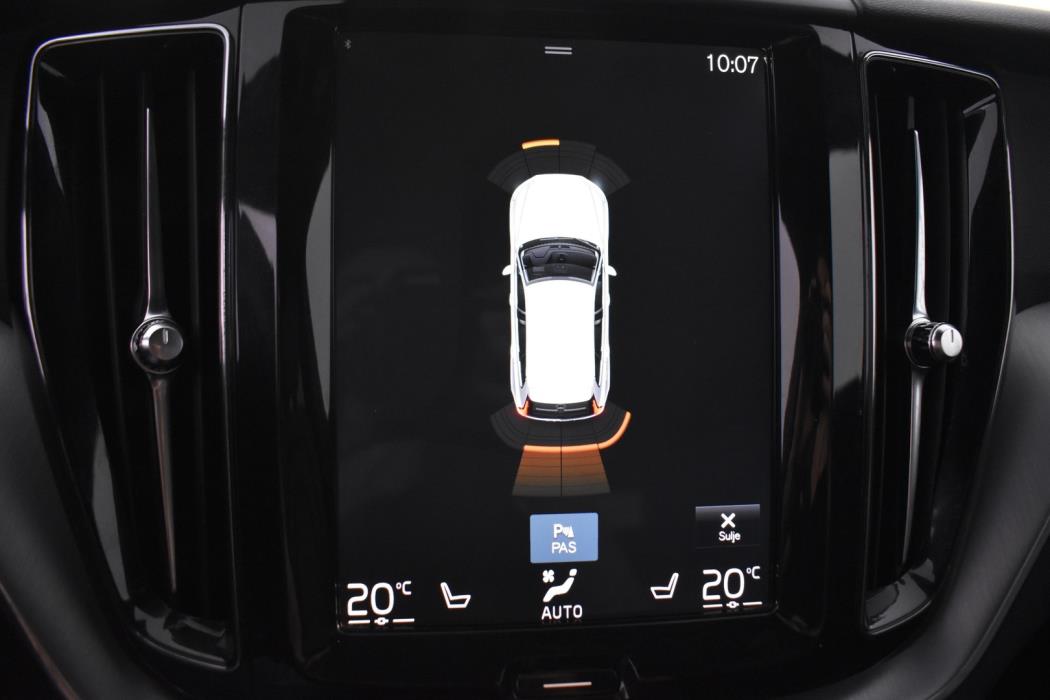 VOLVO XC60 2018