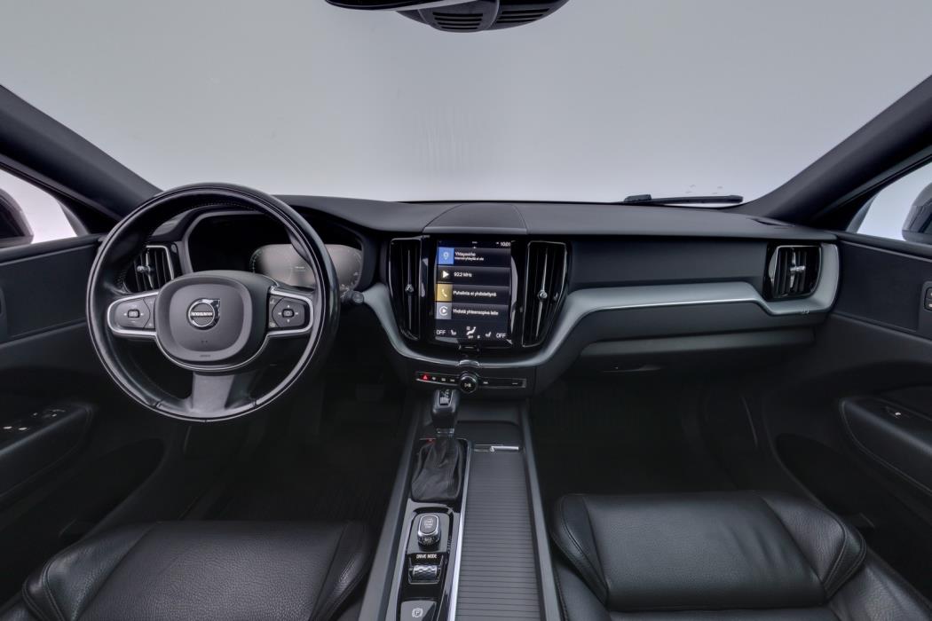 VOLVO XC60 2018