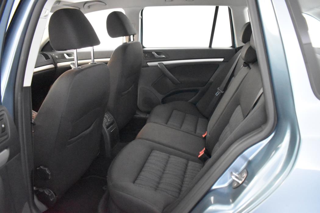 SKODA Octavia 2012