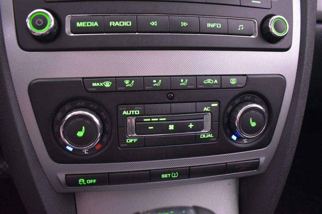 SKODA Octavia 2012