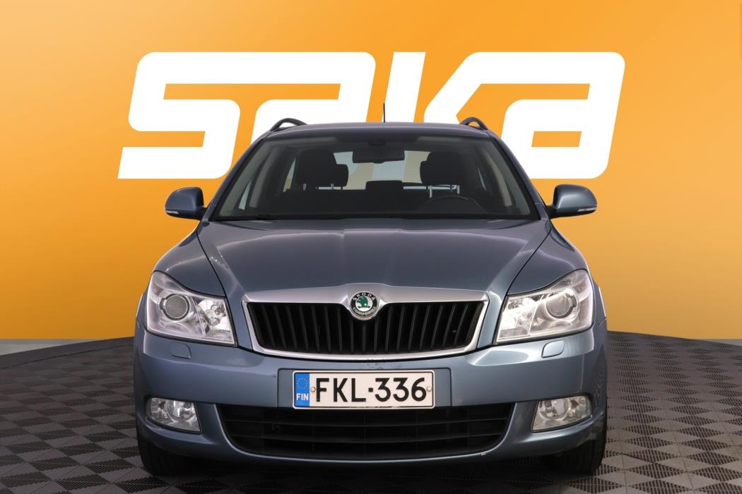 SKODA Octavia 2012