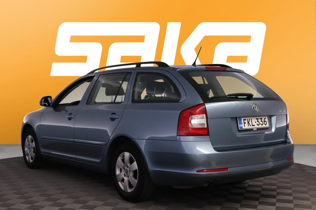 SKODA Octavia 2012