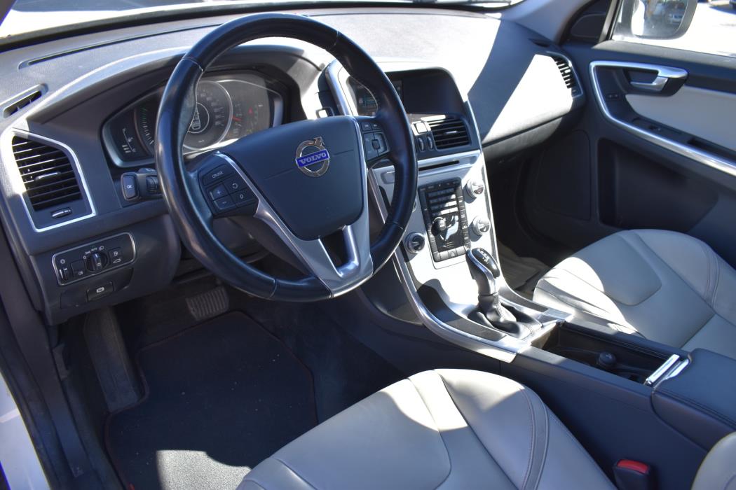 VOLVO XC60 2015