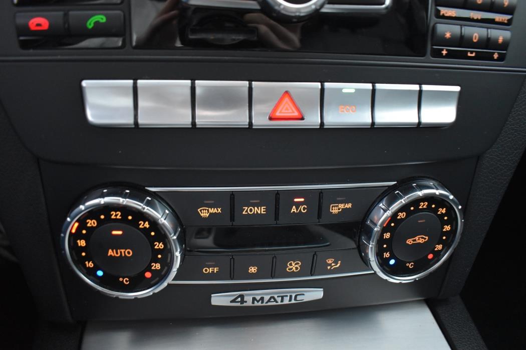 MERCEDES-BENZ C 2012