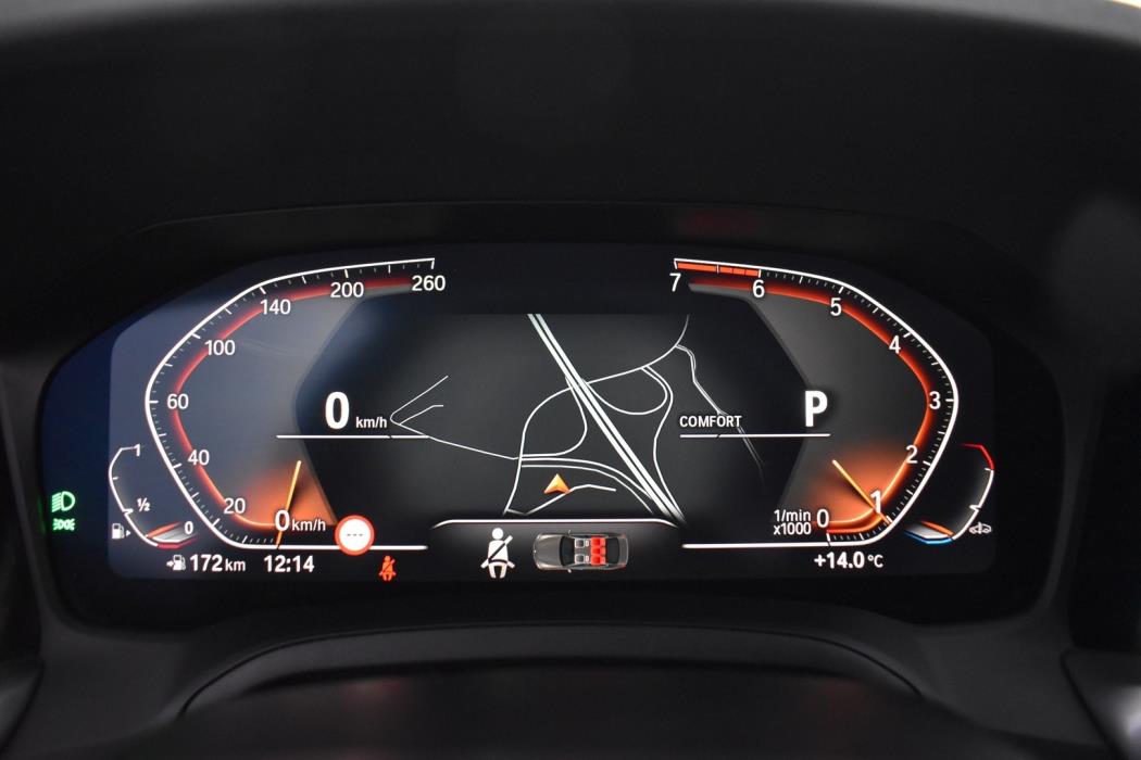 BMW 330 2019