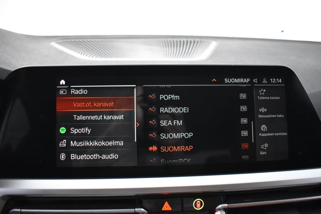 BMW 330 2019