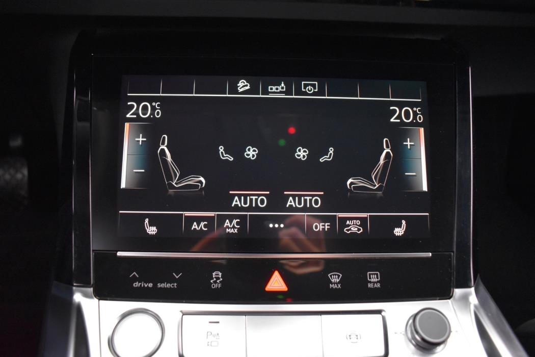 AUDI e-tron 2020