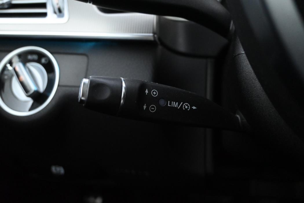 MERCEDES-BENZ E 2016