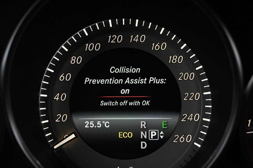 MERCEDES-BENZ E 2016