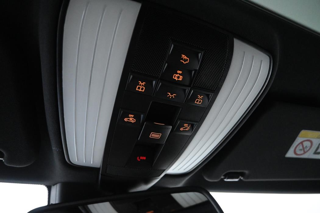 MERCEDES-BENZ E 2016