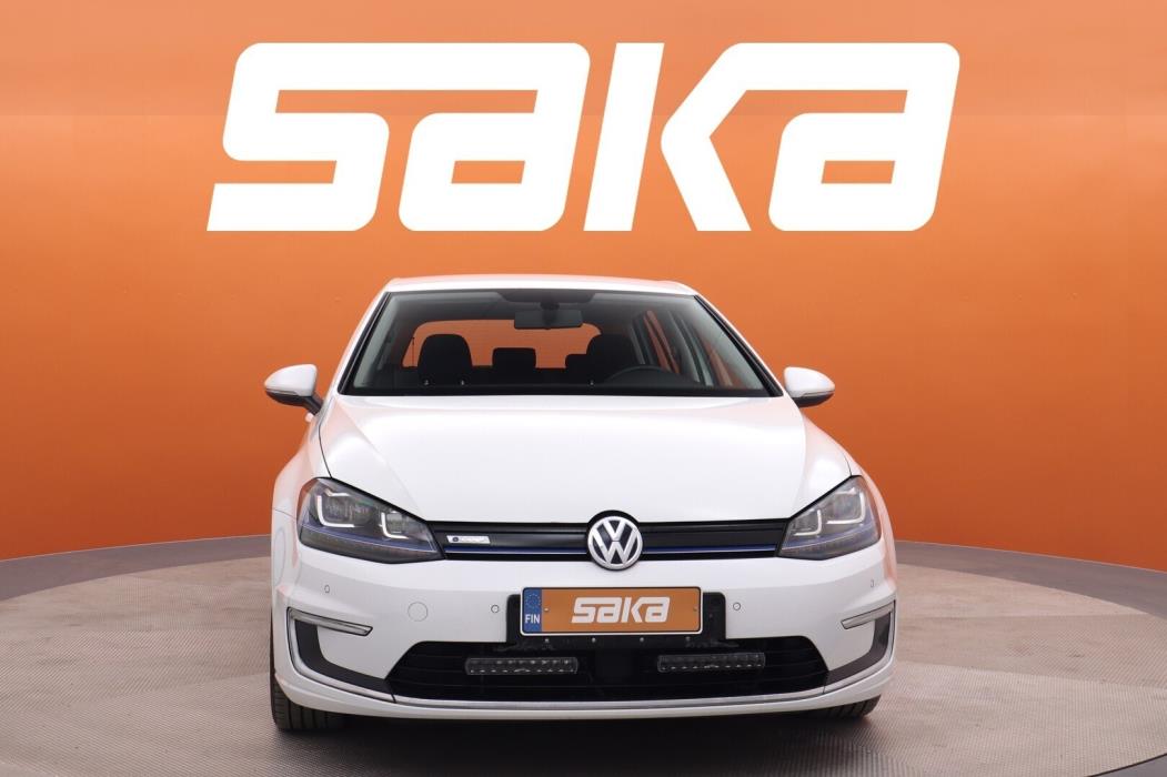 VOLKSWAGEN Golf 2015